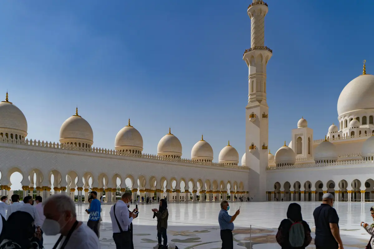 UAE Friday Prayer Timing Changes from 2026- What It Means for Your Workday and Commute?