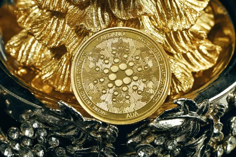 UAE Gold Prices On Christmas: Precious Metal Dips A Little After Record High