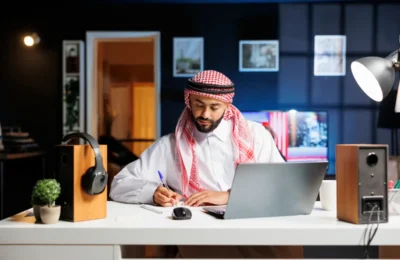UAE Freelancer Rules Tighten as Professionals Demand Oversight