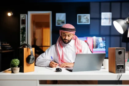 UAE Freelancer Rules Tighten as Professionals Demand Oversight