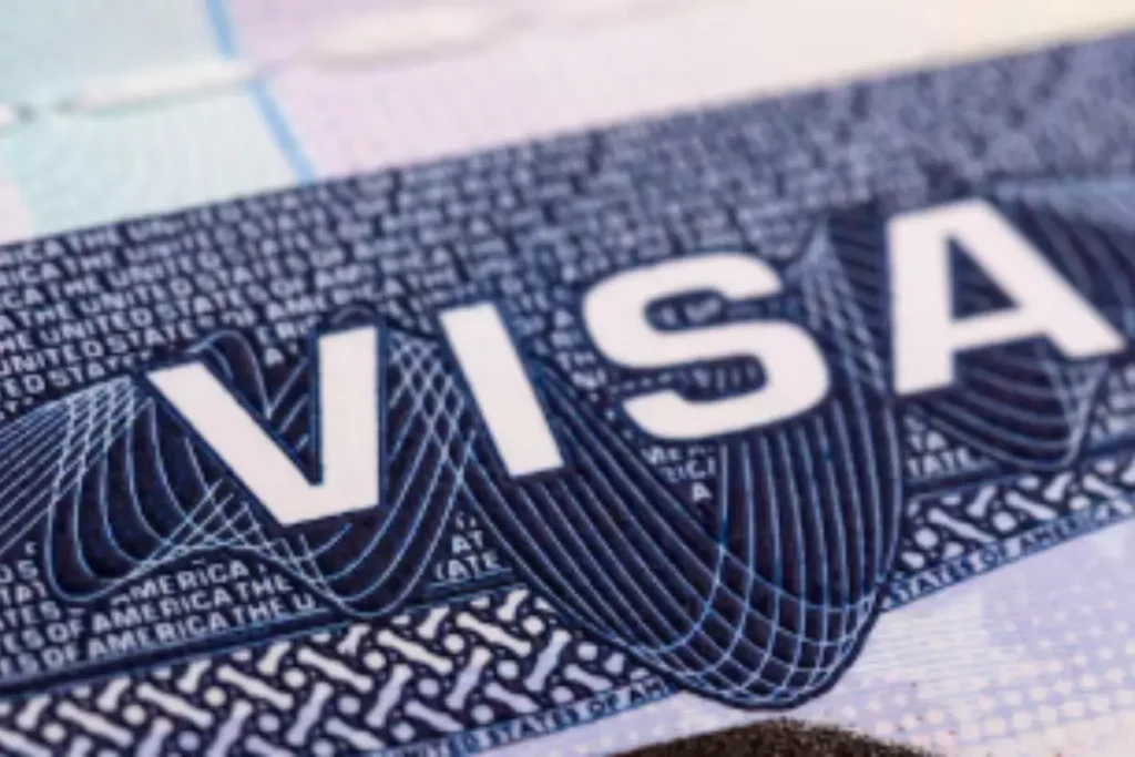 UAE Visit Visa Rules: New Minimum Salary Requirement for Sponsoring Family and Friends