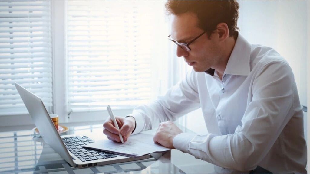 UAE Jobs: Using Fake Documents Can Lead to 10 Years in Jail – What Jobseekers Must Know 12 UAE Jobs: Using Fake Documents Can Lead to 10 Years in Jail – What Jobseekers Must Know