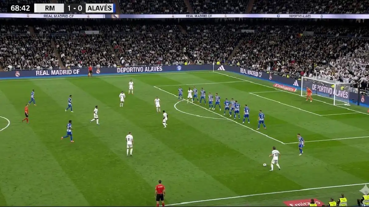 How Real Madrid Found the Gaps Against Alavés