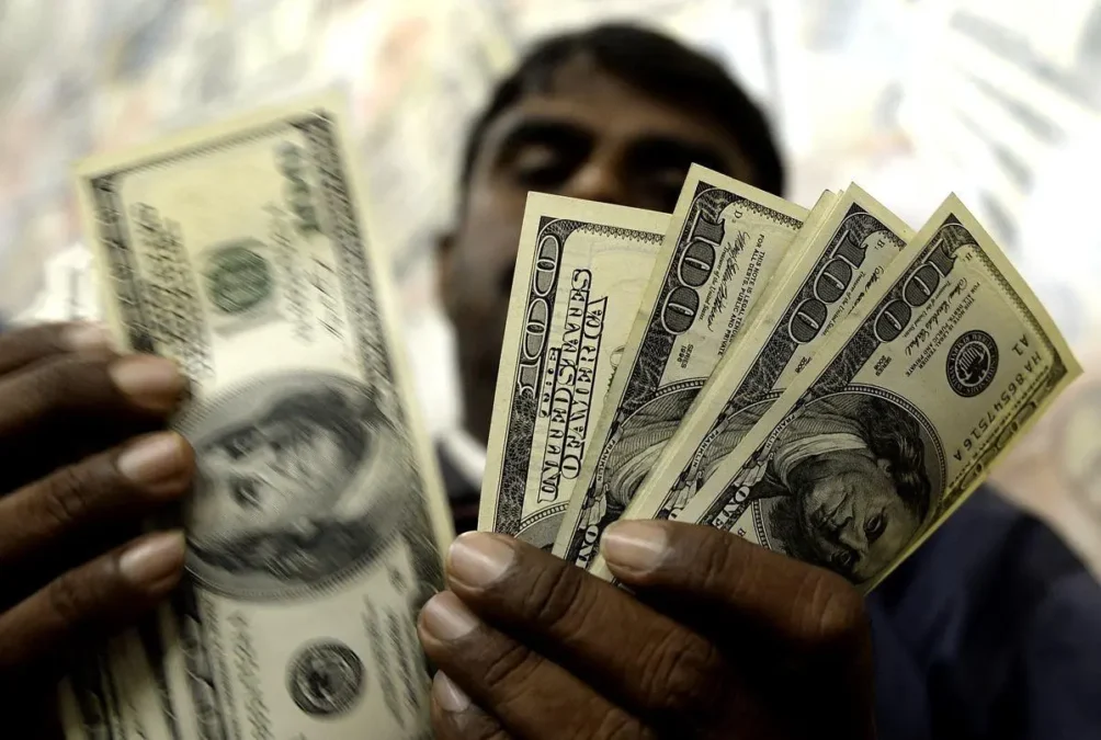 INDIA-ECONOMY-FOREX-RUPEE - Times of Dubai Abu dhabi employee awarded dh110400 in wages despite never starting job times of dubai