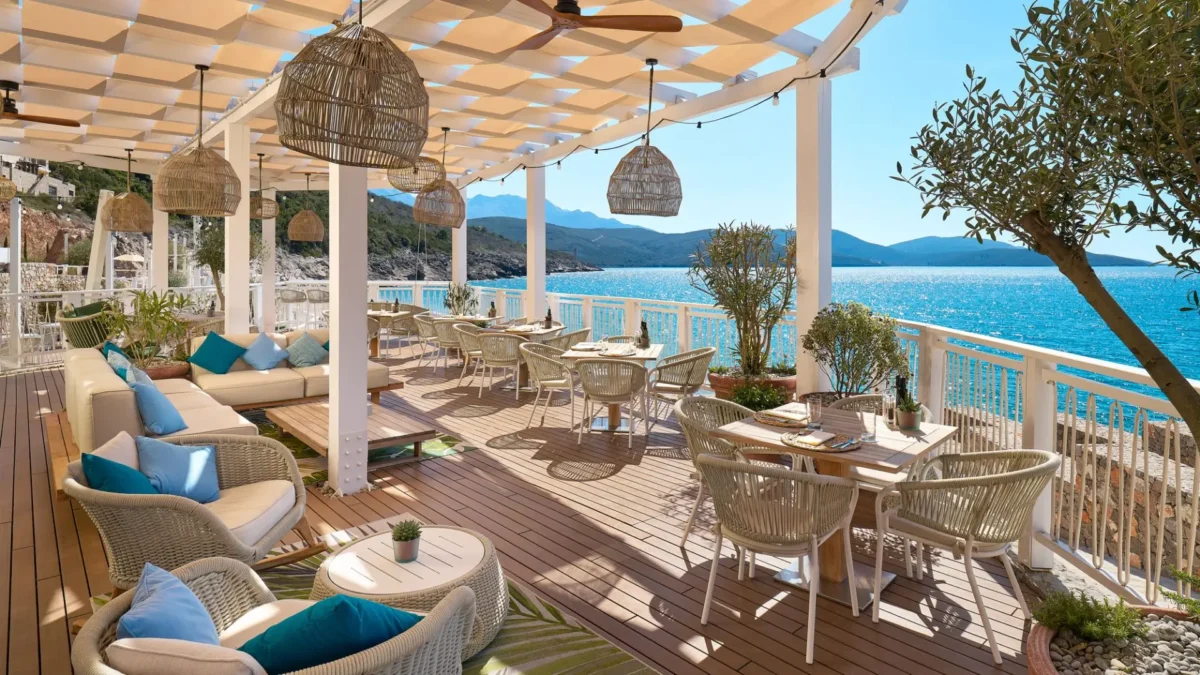 Luxe Chic Seafront Retreat and Brunch