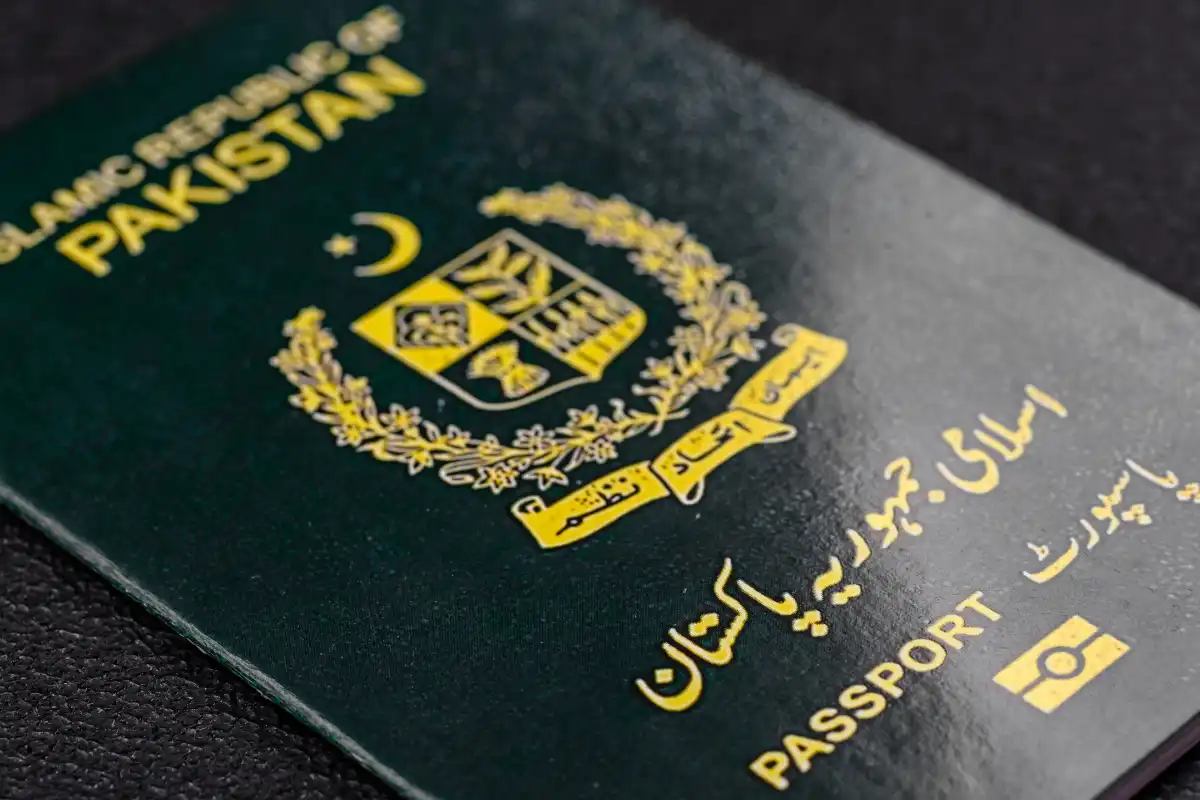 Mass pakistani deportation times of dubai
