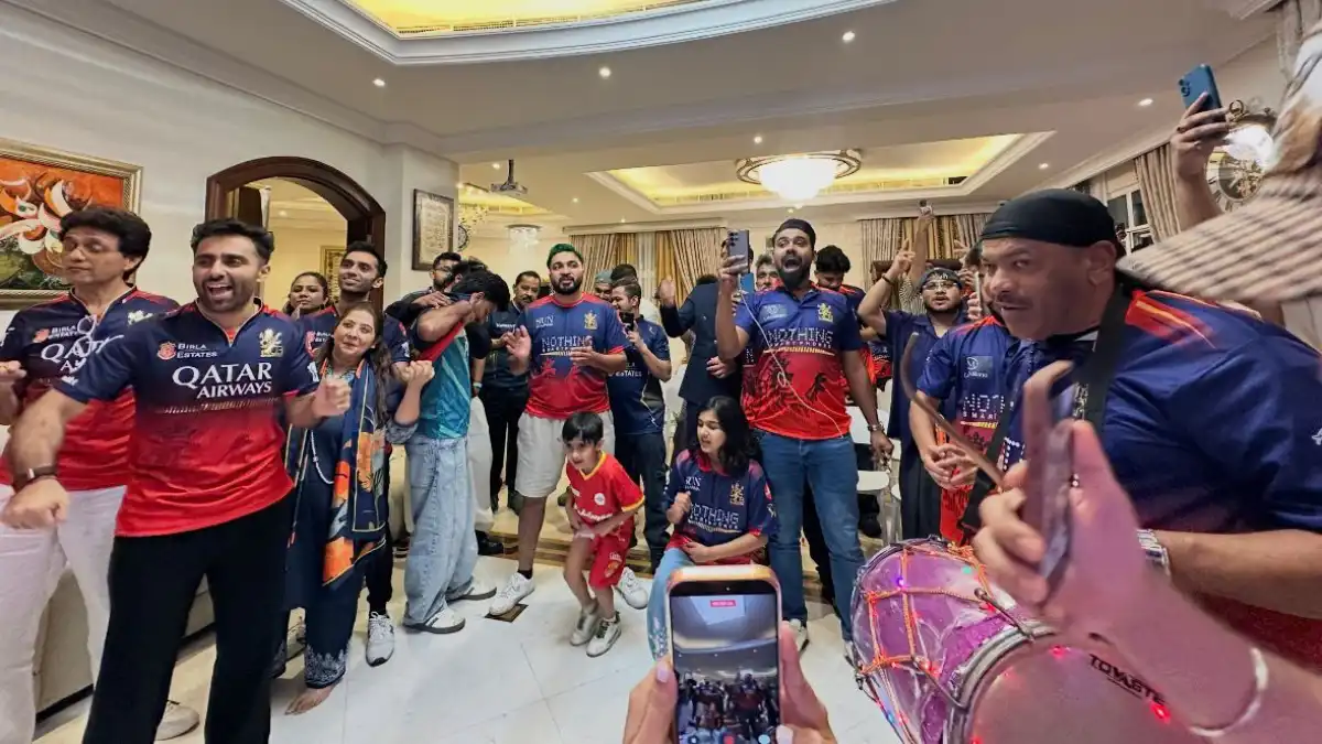 5 - Times of Dubai Anis sajan along with his wife ruby and son azhar times of dubai