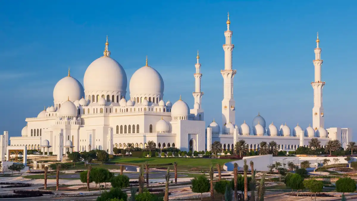 Sheikh Zayed Grand Mosque, Abu Dhabi, UAE - Times of Dubai Muslim friendly destinations sheikh zayed grand mosque abu dhabi uae times of dubai