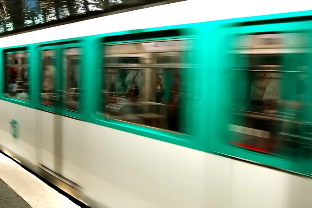 NonStop Dubai Metro Service Announced For New Year’s Eve Celebrations