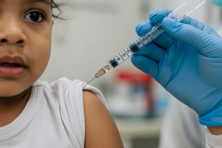UAE vaccination law