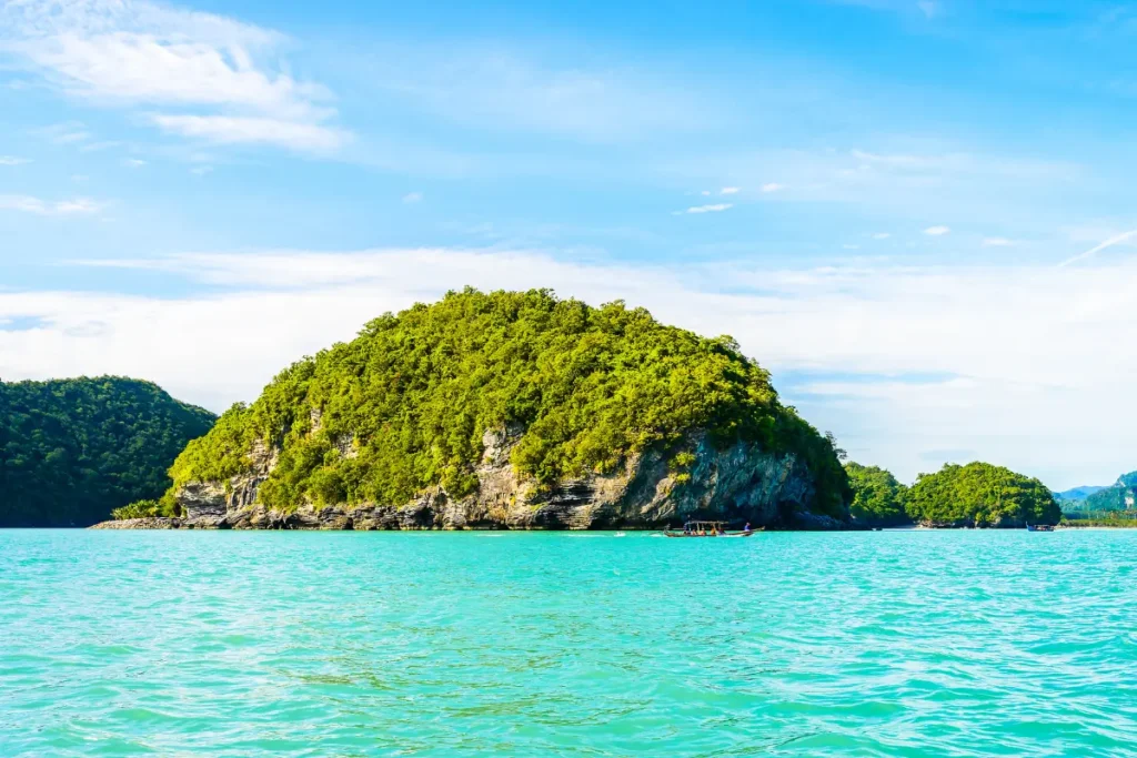 New Island in the UAE Welcomes Landmark Luxury Resort