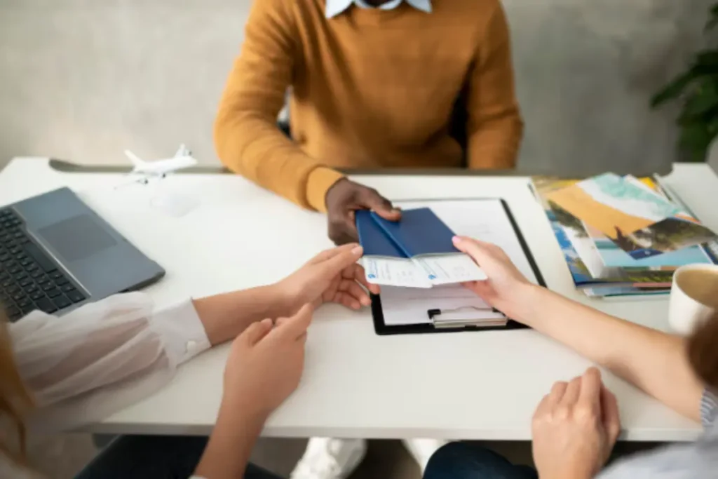 UAE Visit Visa Rules: New Minimum Salary Requirement for Sponsoring Family and Friends