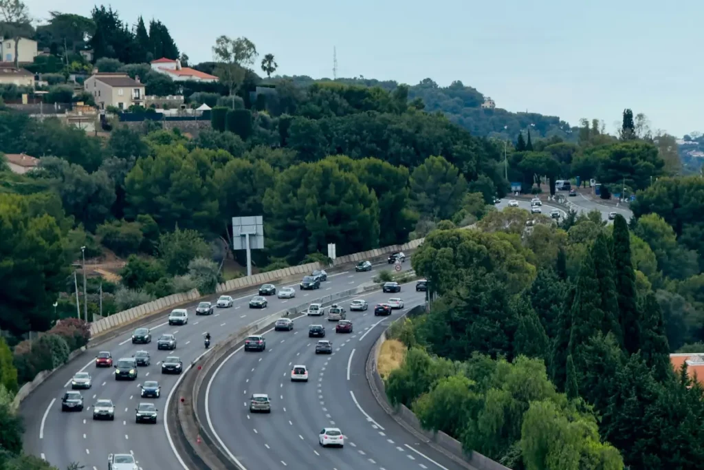 10 Critical UAE New Traffic Rules 2025 Changes Every Resident Must Know