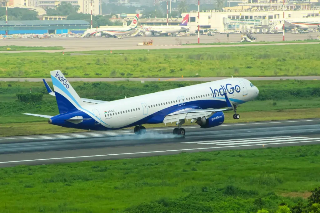 IndiGo Flights Cut by 10% After Operational Crisis: Over 2,000 Cancellations Trigger Government Action