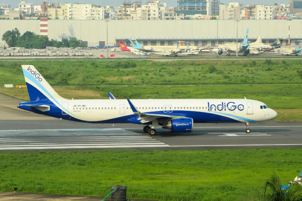 IndiGo Flights Cut by 10% After Operational Crisis: Over 2,000 Cancellations Trigger Government Action