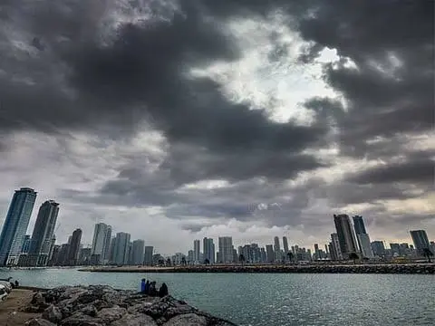 UAE Weather Forecast: 49°C Heat, Rain and Dust Shake Up the Start of the Week
