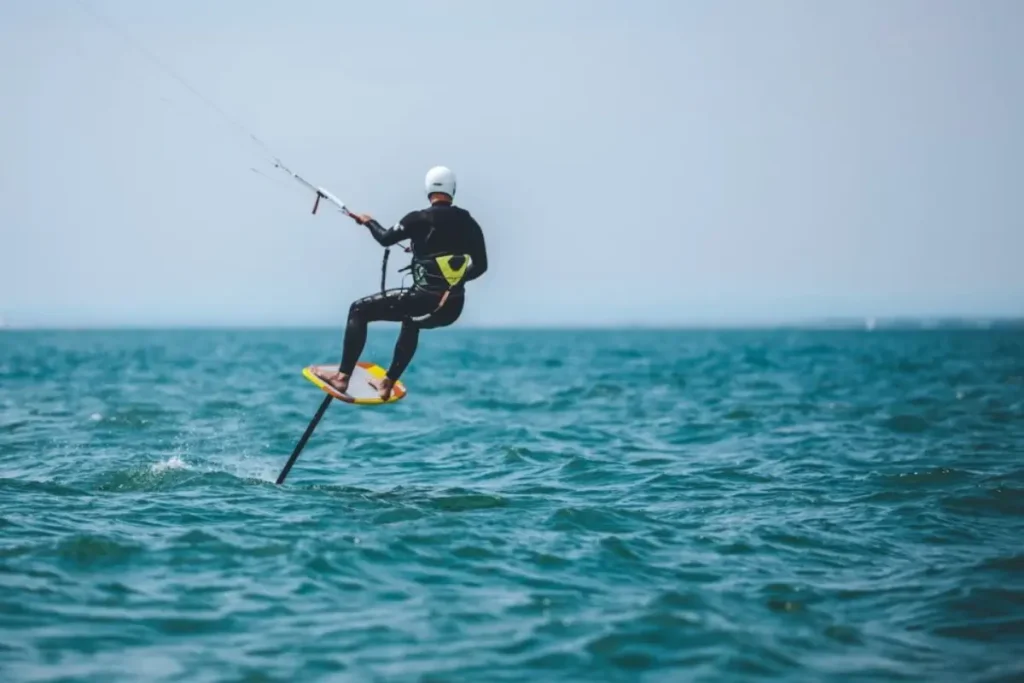 Abu Dhabi Set To Host First Kite World Cup At Fahid Island