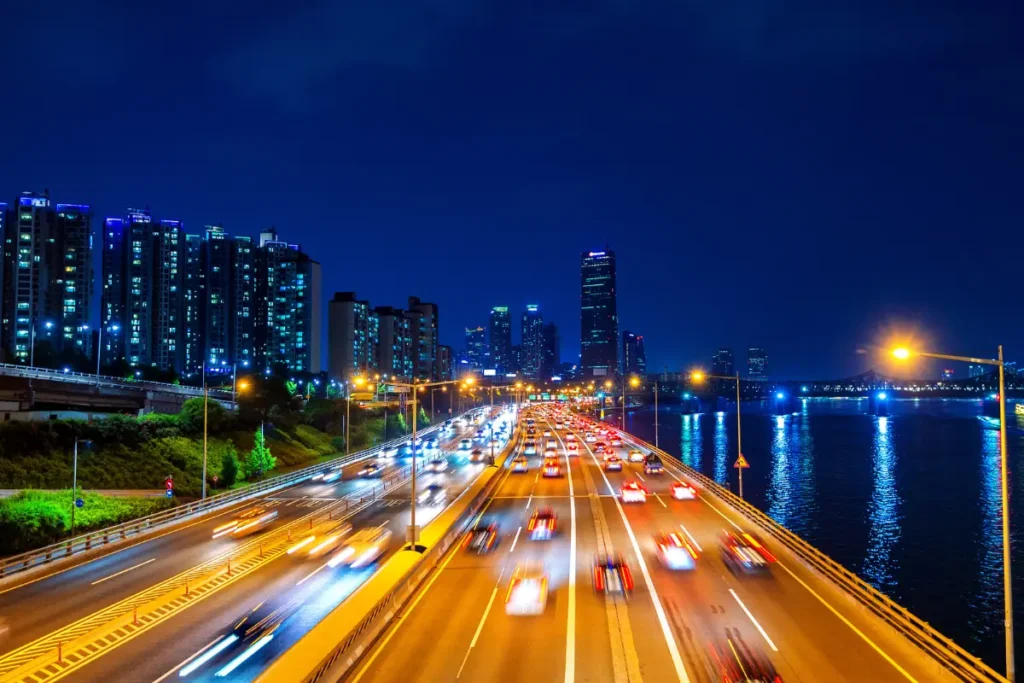 8 Traffic Mistakes in Dubai, That AI Traffic Cameras Won't Let You Get Away