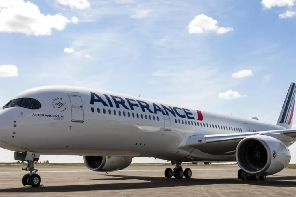 Cheapest Flights from Dubai to the UK for 2025 Holidays