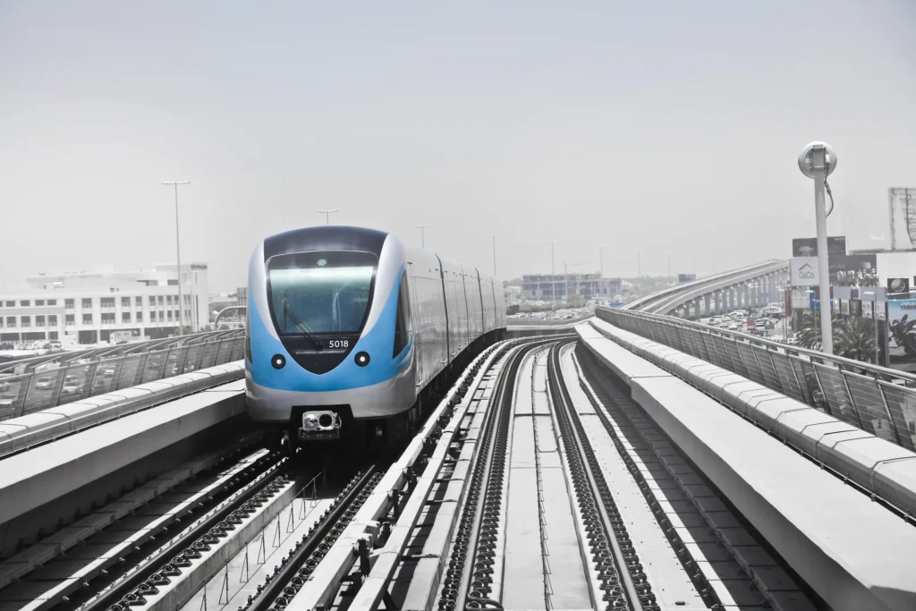 Dubai Metro Guide