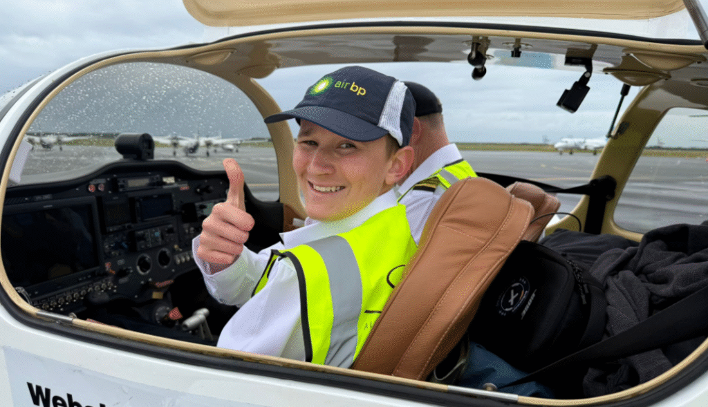 15-Year-Old Australian Pilot Nears Dubai Landing on Historic Flight Around the World