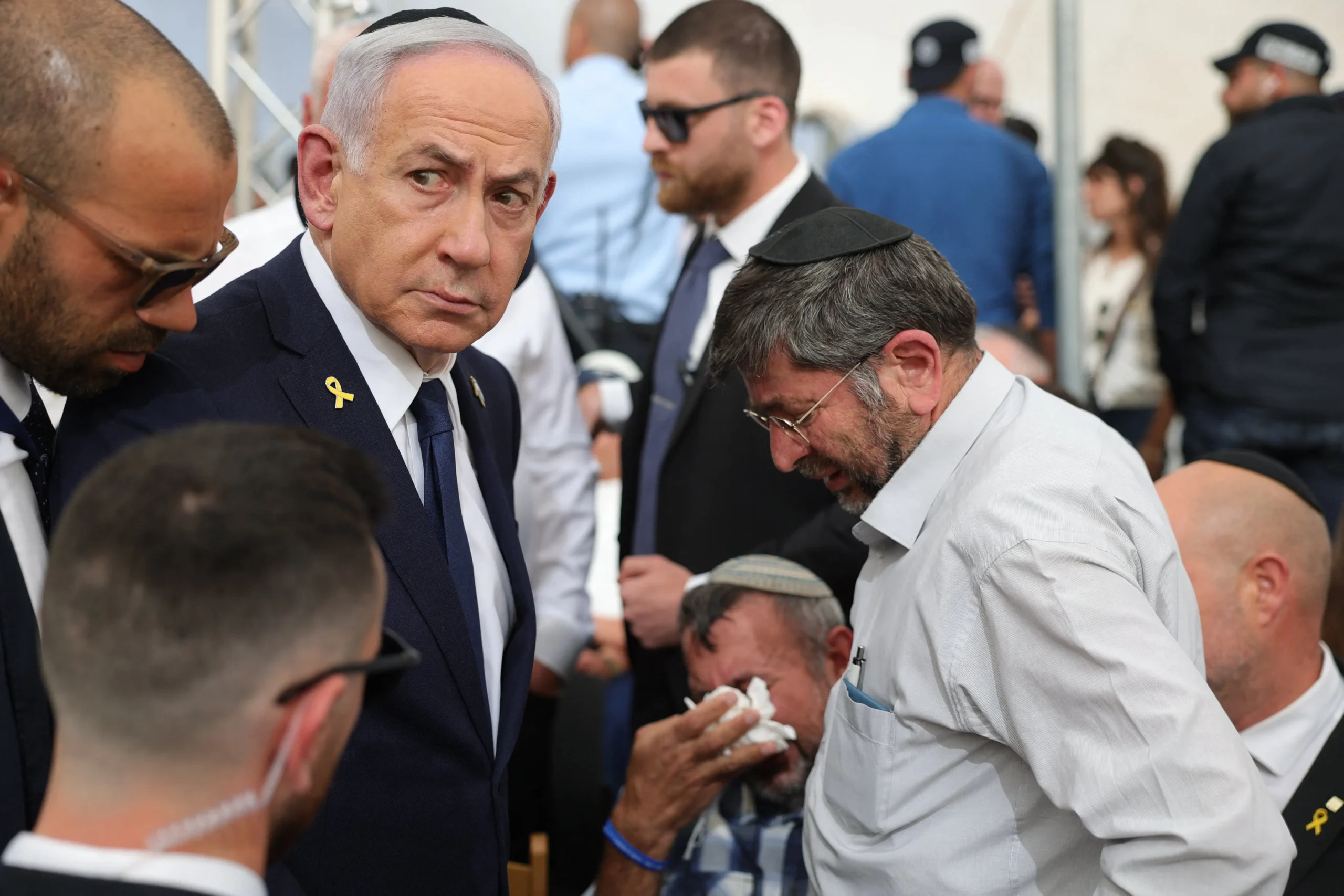 A Tentative Truce: Israeli Government and Hamas Agree on Gaza Ceasefire Deal 4 A Tentative Truce: Israeli Government and Hamas Agree on Gaza Ceasefire Deal