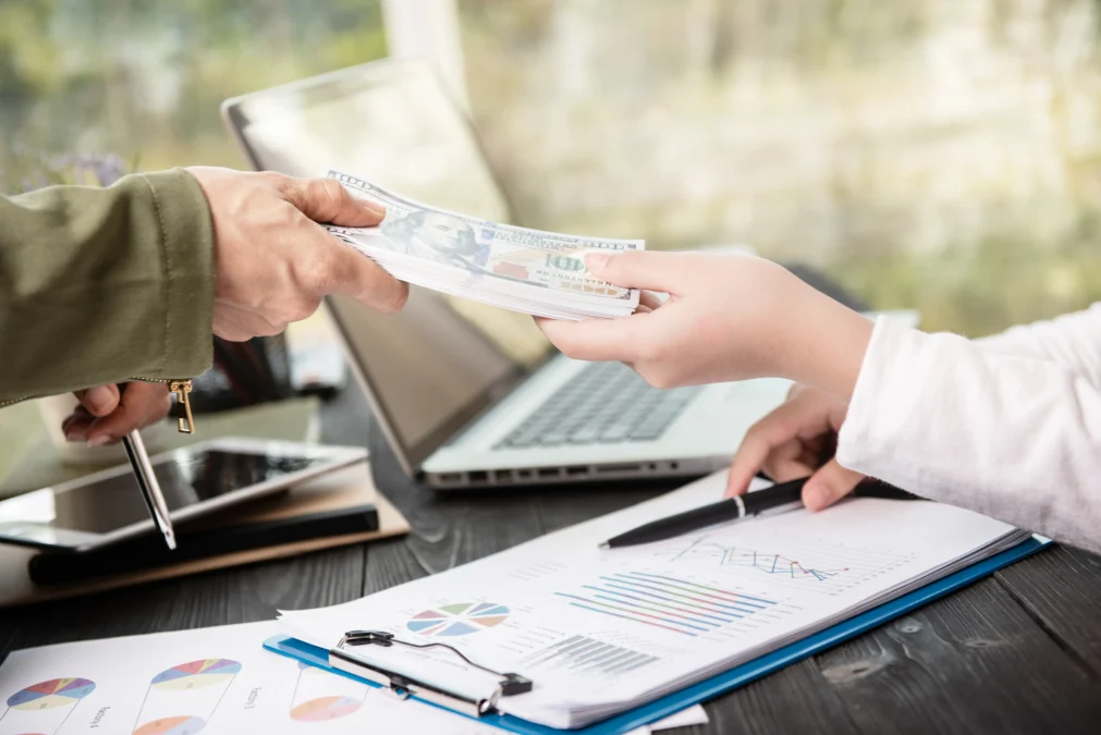 How to effortlessly manage uae loan repayment when retiring abroad times of dubai