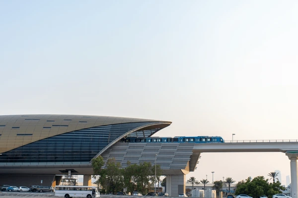 24 Hours in Dubai: An Unforgettable Journey Beyond the Tourist Trail via Metro