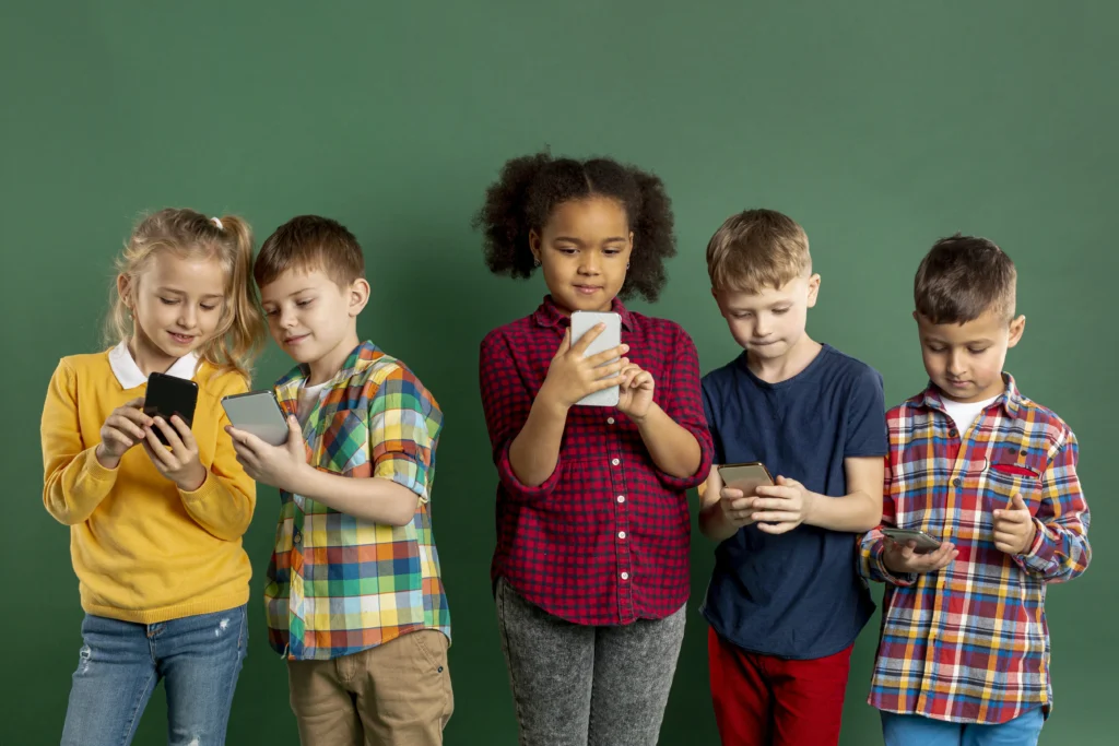 Phone Ban in UAE Schools with New Inspection Rules