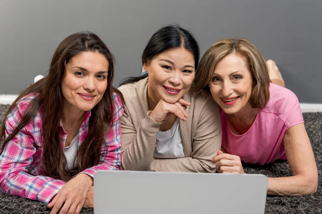 group-womens-using-laptop - Times of Dubai Mum groups in dubai times of dubai