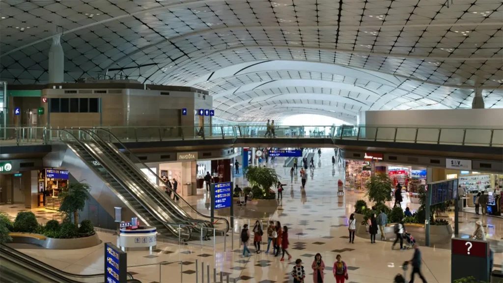 Best Airports in the World: Journeys Beyond Terminals