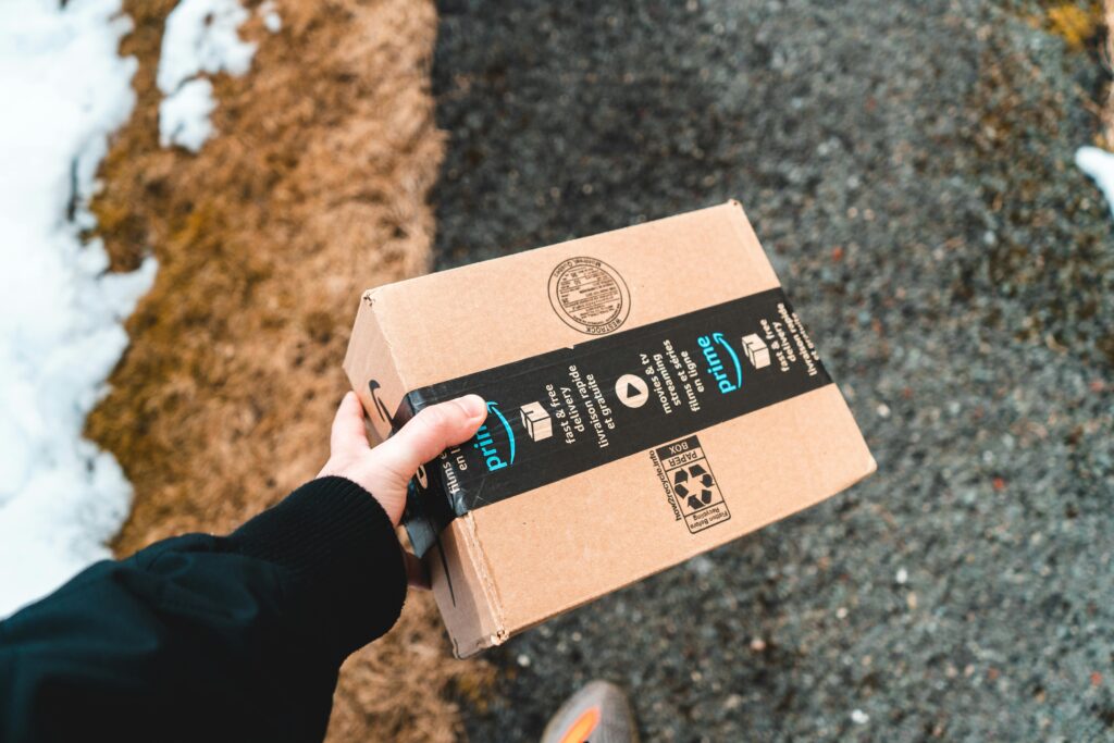 Amazon on-foot delivery service in Dubai