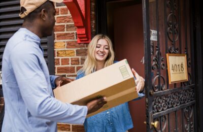 Amazon on-foot delivery service in Dubai