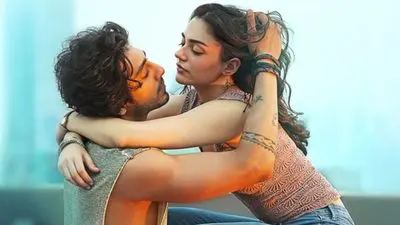 Saiyaara Movie Review: Ahaan Panday and Aneet Padda Shine in a Heartfelt Romantic Drama