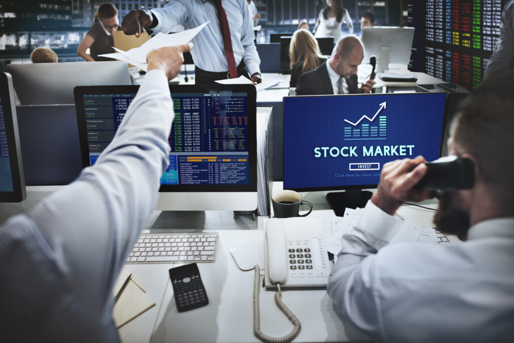 Gold vs Stocks in UAE: Investors Making a Big Shift Towards Gold 4