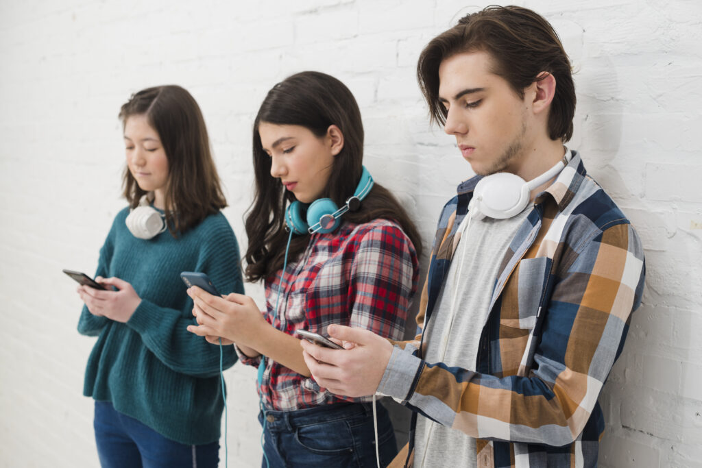 iPhone 17 vs. Budget Options: Best Affordable Phones for Teens 