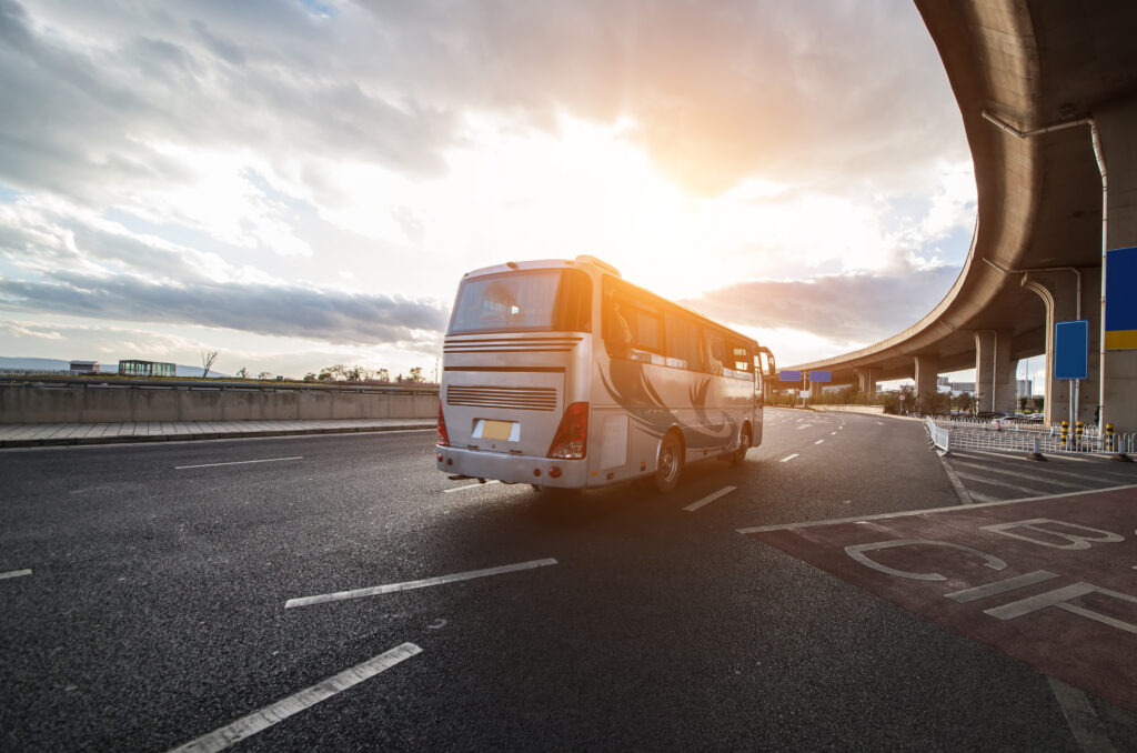 Abu Dhabi Unlimited Bus Travel Pass: Weekly & Monthly Access from Dh35