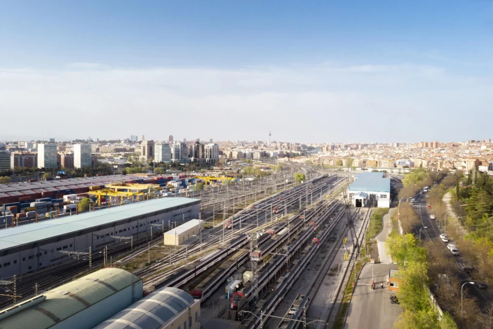 Abu dhabi light rail project ushers in urban transport revolution times of dubai