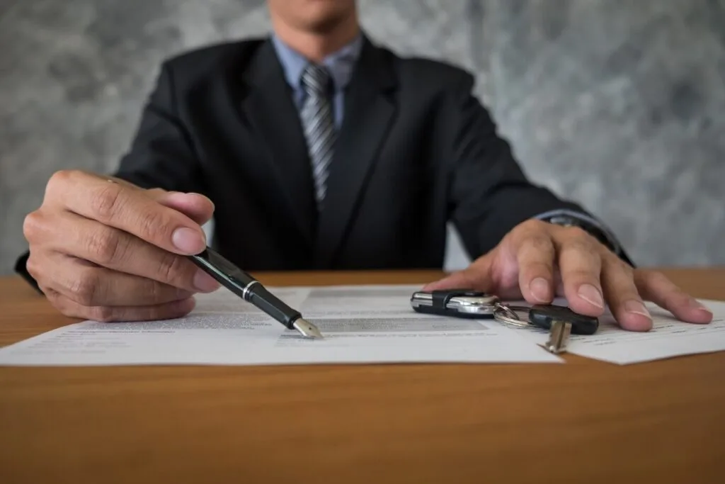 transportation-ownership-concept-customer-salesman-with-car-key_1423-182 - Times of Dubai Dubai ejari rent contract now demands detailed upgrade disclosures times of dubai